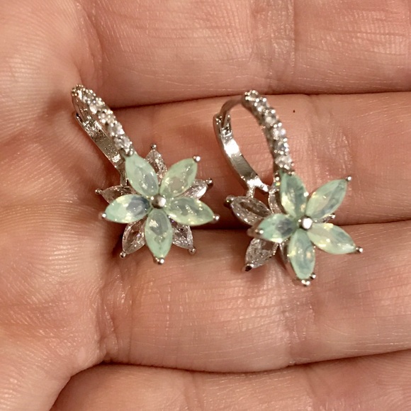 NEW💙💎STUNNING! MINT! DOUBLE🌸FLOWER EARRINGS💎💙 - Picture 5 of 8
